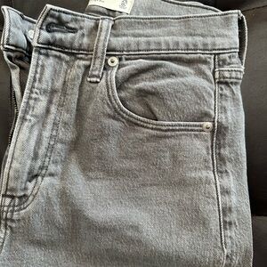 Abercrombie & Fitch Women's Curve Love Gray Ankle Straight Leg Jeans